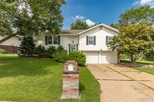 12 Spring Wood Dr, Saint Peters, MO 63376 - Photo 1