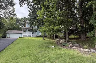 29 Forest Ln, O'Fallon, MO 63366 - Photo 2