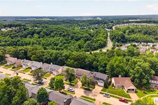 1557 Greenfield Crossing Ct, Ballwin, MO 63021 - Photo 36
