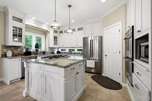 15920 Picardy Crest Ct, Chesterfield, MO 63017 - Photo 8