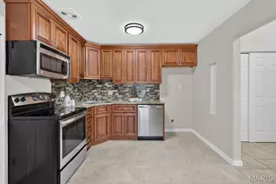 7323 Cartwheel Ln, Hazelwood, MO 63042 - Photo 8