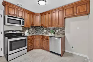 7323 Cartwheel Ln, Hazelwood, MO 63042 - Photo 6