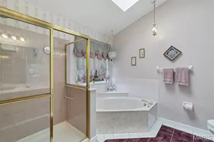 4590 Southridge Meadows Dr, Saint Louis, MO 63128 - Photo 28