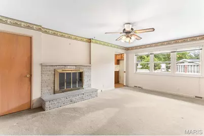 10215 Dovercrest Drive, Unincorporated, MO 63128 - Photo 6