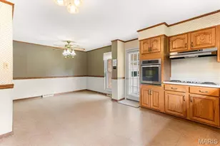 10215 Dovercrest Dr, Unincorporated, MO 63128 - Photo 8
