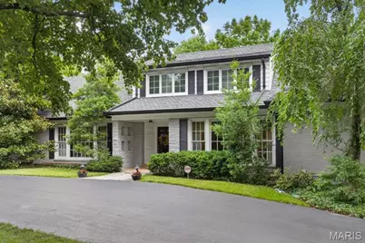 18 S McKnight Road, Saint Louis, MO 63124 - Photo 6