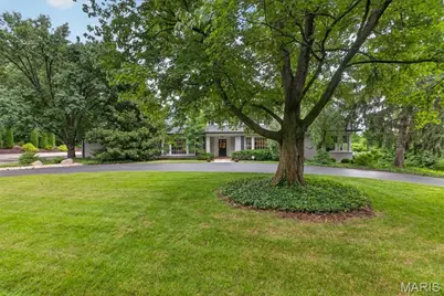 18 S McKnight Road, Saint Louis, MO 63124 - Photo 2