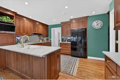 18 S McKnight Road, Saint Louis, MO 63124 - Photo 24