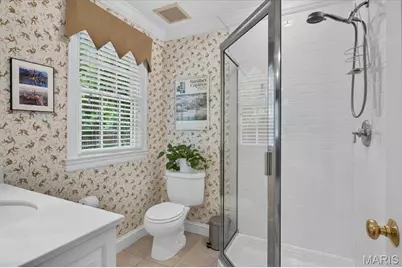 18 S McKnight Road, Saint Louis, MO 63124 - Photo 22