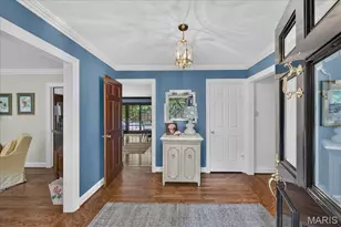 18 S McKnight Rd, Saint Louis, MO 63124 - Photo 8