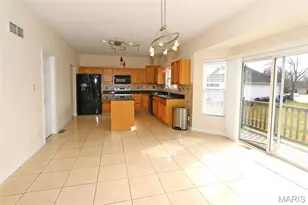 2352 The Courts Dr, Chesterfield, MO 63017 - Photo 10