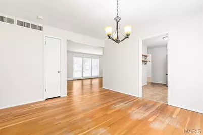 767 Wenneker Drive, Saint Louis, MO 63124 - Photo 16