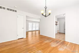 767 Wenneker Dr, Saint Louis, MO 63124 - Photo 16