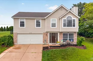1873 Fox Pointe Dr, Arnold, MO 63010 - Photo 1