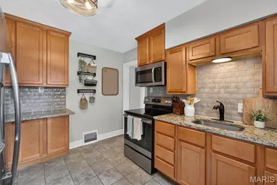 6235 Dexter Drive, Saint Louis, MO 63123 - Photo 10