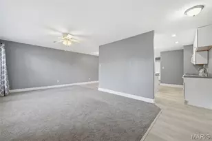 724 Caspian Ln, Saint Louis, MO 63125 - Photo 2