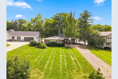 4 Harbor Point Court, Lake Saint Louis, MO 63367 - Photo 4