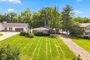 4 Harbor Point Ct, Lake Saint Louis, MO 63367 - Photo 4