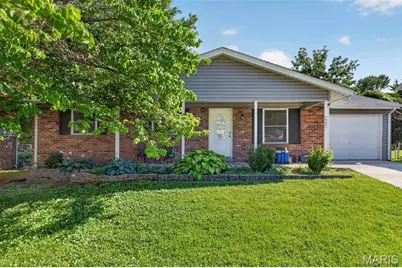 2380 Wharton Court, Florissant, MO 63031 - Photo 2