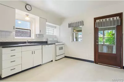 5665 Oleatha Avenue, Saint Louis, MO 63139 - Photo 10