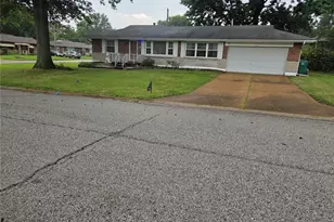 1200 Ensley Dr, Bellefontaine Neighbors, MO 63137 - Photo 1