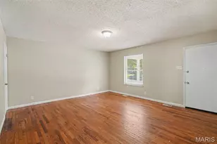 2523 Auburnhill Ct, Florissant, MO 63031 - Photo 6