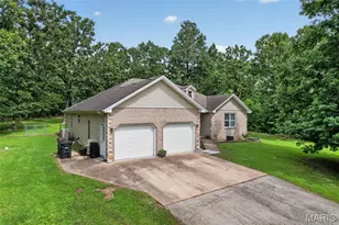 24450 Remington Ln, Lebanon, MO 65536 - Photo 2