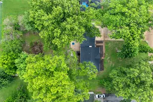 1219 Coal Bank Ct, Saint Louis, MO 63138 - Photo 2