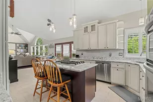 484 St Thomas Isle Ln, Wildwood, MO 63040 - Photo 16