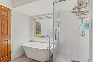 484 St Thomas Isle Ln, Wildwood, MO 63040 - Photo 8