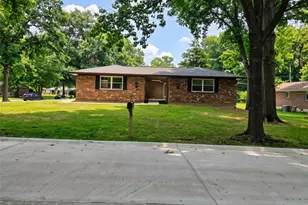 1040 Bridgeport Dr, Ellisville, MO 63011 - Photo 2