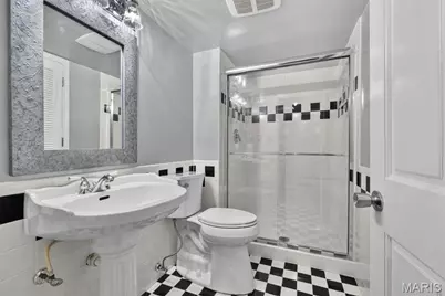 1609 Featherstone Drive, Town and Country, MO 63131 - Photo 48