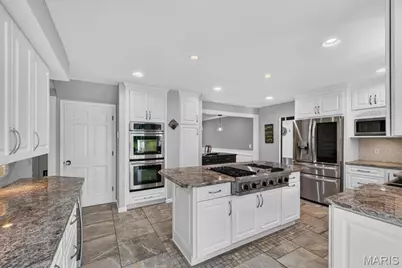 1609 Featherstone Drive, Town and Country, MO 63131 - Photo 14