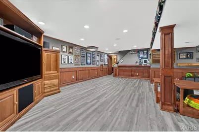 1609 Featherstone Drive, Town and Country, MO 63131 - Photo 50