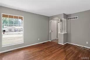 5129 Longhorn Trail, Florissant, MO 63033 - Photo 4