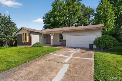 5129 Longhorn Trail, Florissant, MO 63033 - Photo 2