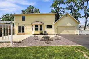 303 Fox Briar Ln, Ballwin, MO 63021 - Photo 30
