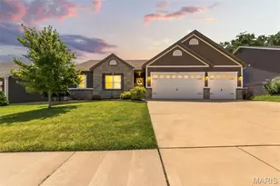 1802 Barclay Trail Dr, Wentzville, MO 63385 - Photo 1
