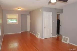 417 Crawford Rd, Unincorporated, MO 63137 - Photo 2