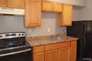 417 Crawford Rd, Unincorporated, MO 63137 - Photo 4