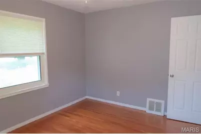 417 Crawford Road, Unincorporated, MO 63137 - Photo 6