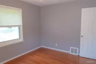 417 Crawford Rd, Unincorporated, MO 63137 - Photo 6