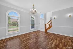 6320 Christopher Winds Ct, Oakville, MO 63129 - Photo 8
