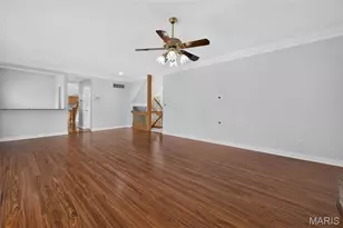 6320 Christopher Winds Ct, Oakville, MO 63129 - Photo 10