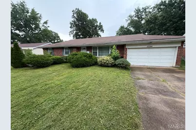 10044 Grosvenor Drive, Riverview, MO 63137 - Photo 1