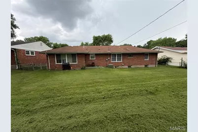 10044 Grosvenor Drive, Riverview, MO 63137 - Photo 18