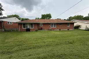 10044 Grosvenor Dr, Riverview, MO 63137 - Photo 18