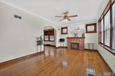 5622 Pernod Avenue, Saint Louis, MO 63139 - Photo 4