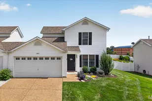 203 New Richmond Dr, Wentzville, MO 63385 - Photo 2