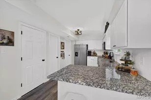 203 New Richmond Dr, Wentzville, MO 63385 - Photo 12